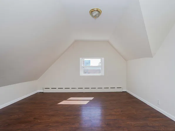 2233 East 72nd Street image 29 of 38