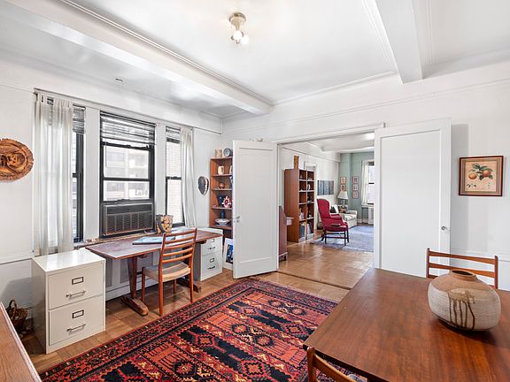 3rd image of 41 W 96th St APT 11D
