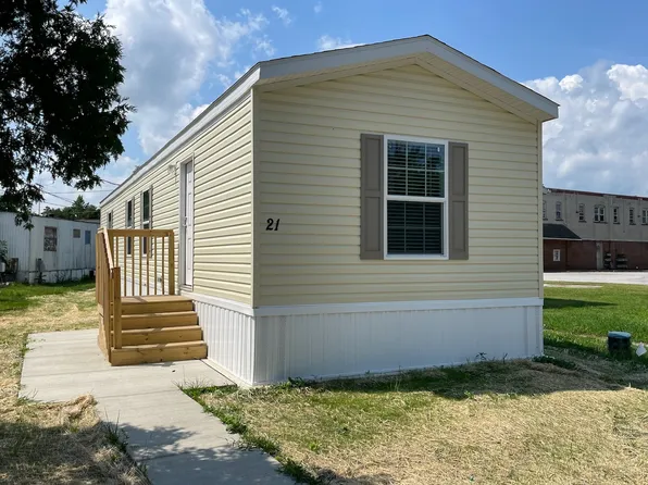 2955 Dekalb St Unit 21, Lake Station, IN 46405