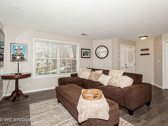 5th image of 230 Norfolk Ct