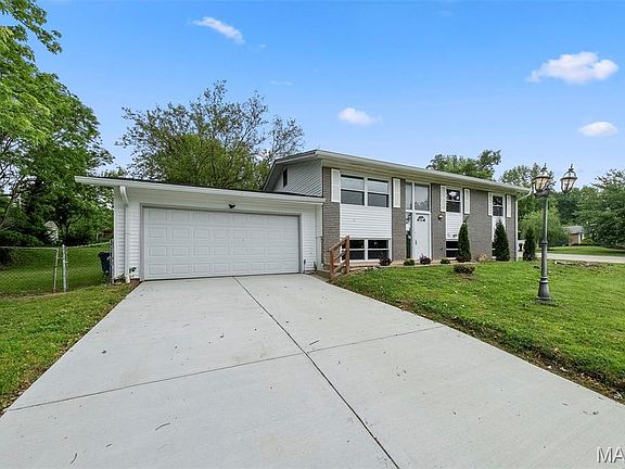 2nd image of 11605 Oakbury Ct