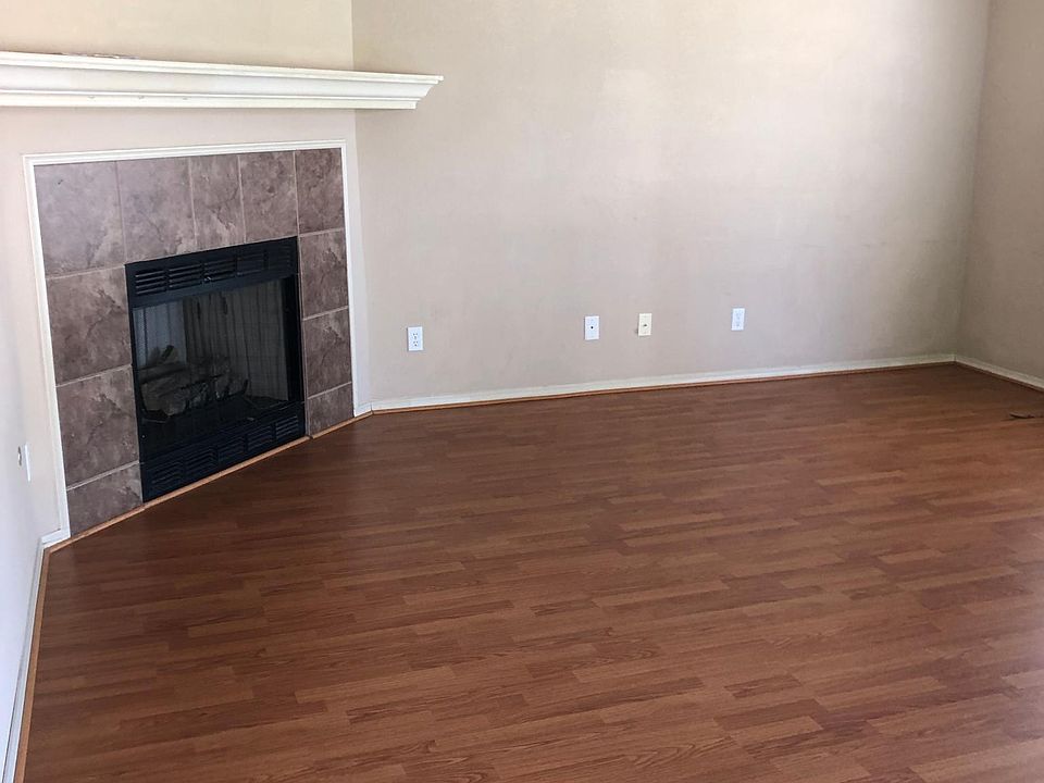 2nd image of 2910 Fairway Hamlet Ct