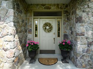 4 Royal Henley Ct, Saratoga Springs, NY 12866