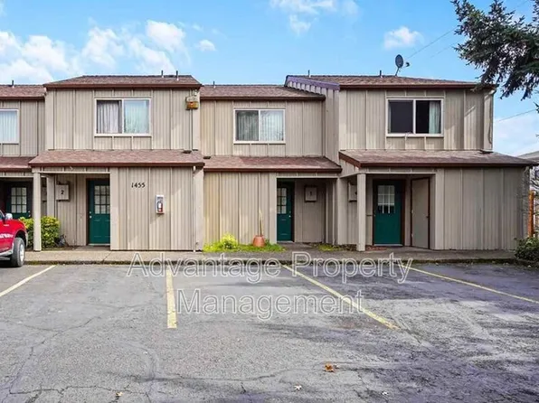1445 NW Division St APT 6, Corvallis, OR 97330