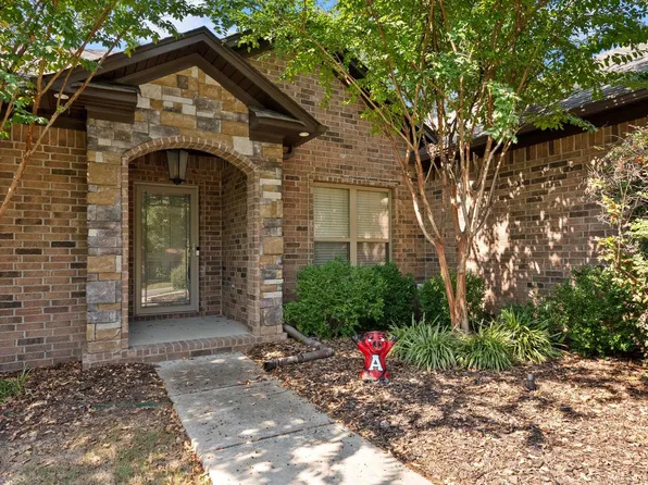 445 Louise Ln, Conway, AR 72034