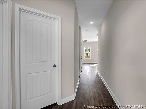 4th image of 64 Onslow Ct