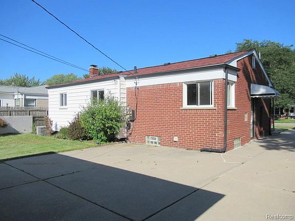 3rd image of 25563 Wagner Ave
