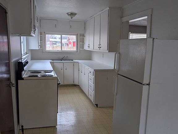 4th image of 27 Water St #0