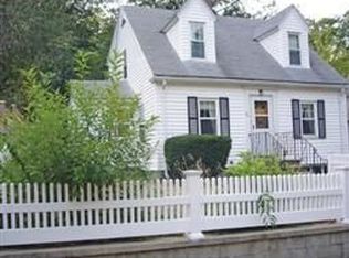 44 Riverside Dr, Dedham, MA 02026