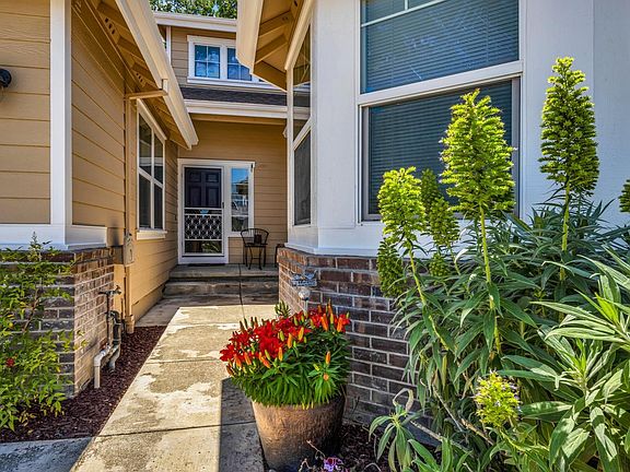 3rd image of 437 Riesling Street