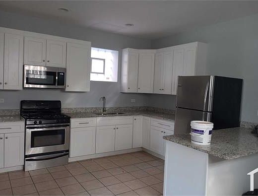 1st image of 3325 W Fulton Blvd #G