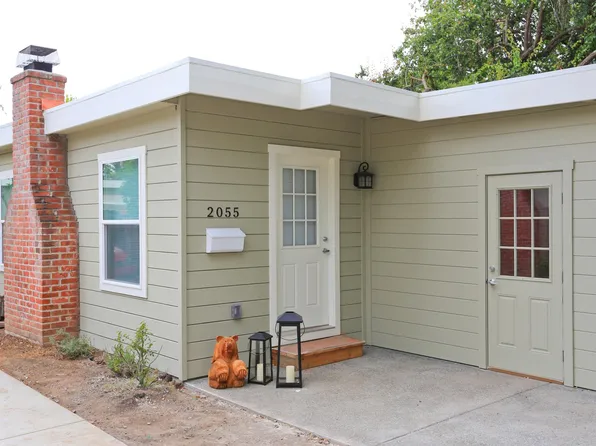 2055 Bowdoin St, Palo Alto, CA 94306