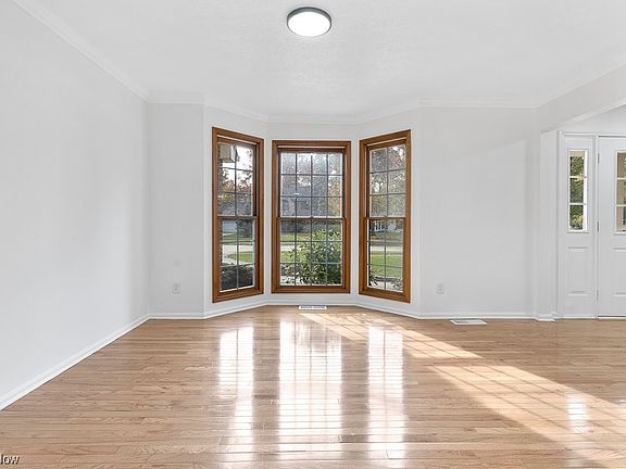 4th image of 30254 Washington Way