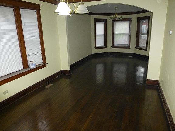 5th image of 535 N Saint Louis Ave