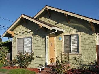 1st image of 64 Tharp Ave