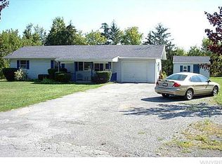 7443 S Pearl Rd, Oakfield, NY 14125