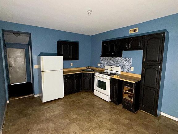 4th image of 115 N Janney St