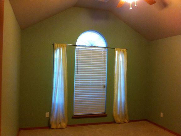 5th image of 2905 SE 96th St