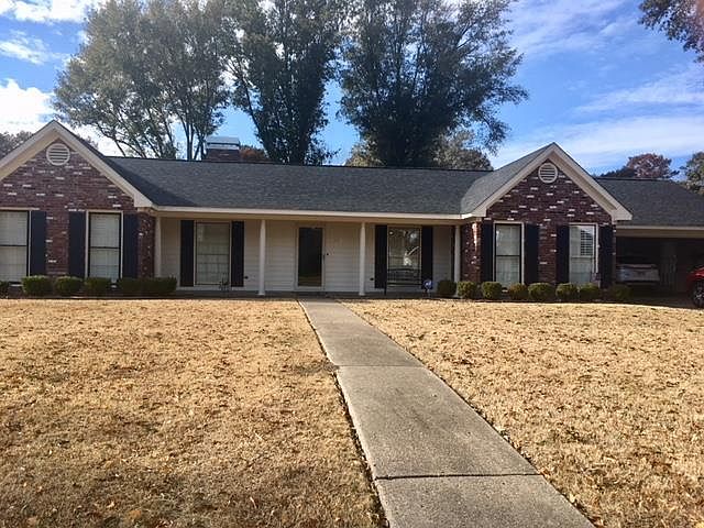 1st image of 1815 Lake Manor Dr