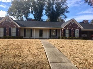 1815 Lake Manor Dr, Greenville, MS 38701