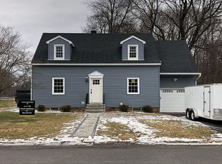 7 Simmons St, Saugerties, NY 12477