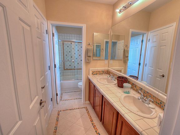 4th image of 22 Oro Valley Dr