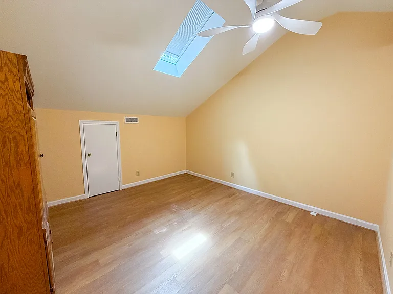106 Montrose Dr — Photo 27