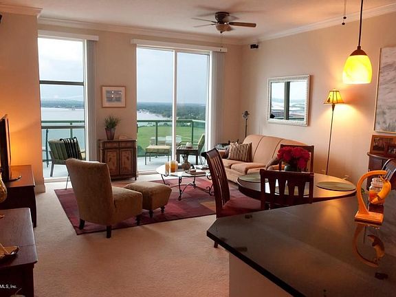3rd image of 1431 Riverplace Blvd APT 2308