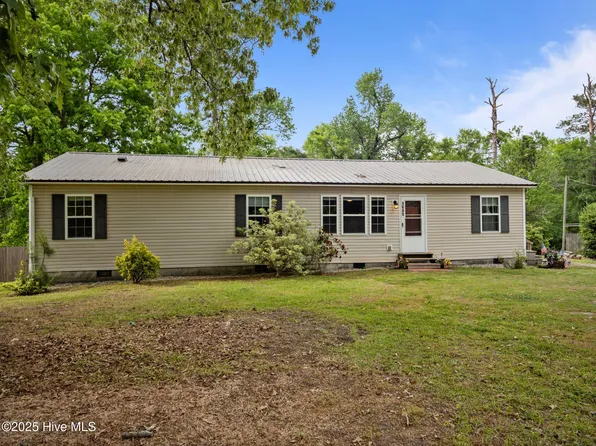 1645 Riggs Road, Maysville, NC 28555