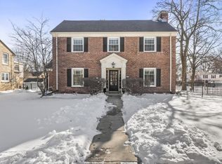 4400 North Wildwood AVENUE, Shorewood, WI 53211
