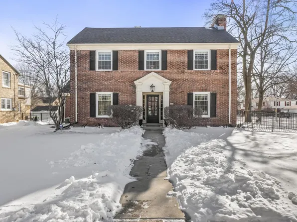 4400 North Wildwood AVENUE, Shorewood, WI 53211