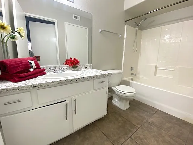 7885 W Flamingo Rd — Photo 15