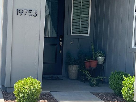 2nd image of 19753 W Montecito Ave