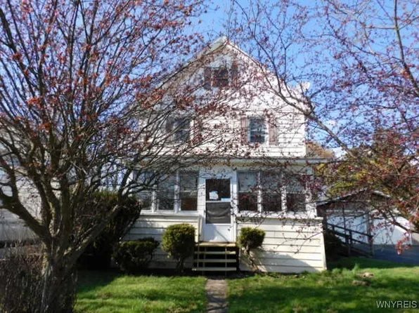 325 Ontario St, Lockport, NY 14094