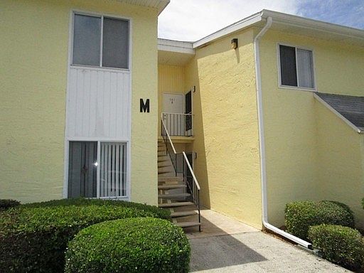 1st image of 581 Fairways Cir Unit B