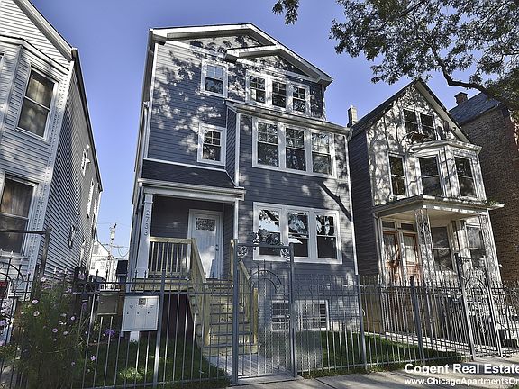4th image of 2731 N Hamlin Ave #1