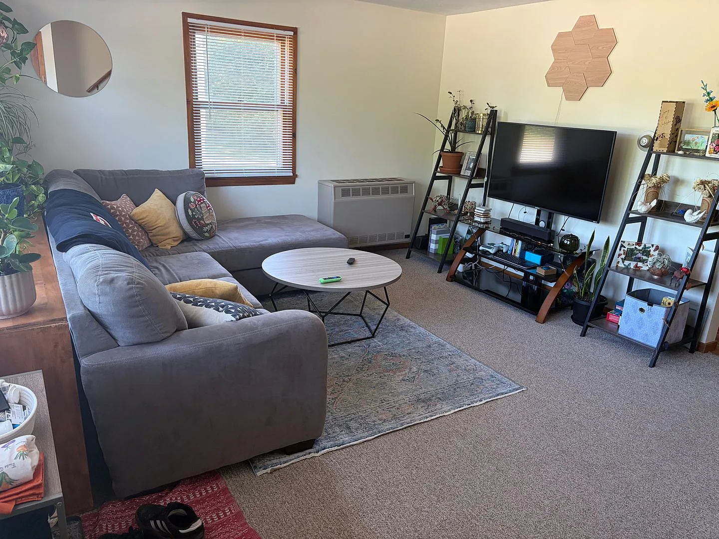 Meadowview Apartments — Photo 3