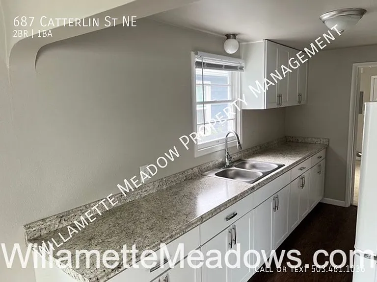 687 Catterlin Ave NE — Photo 10
