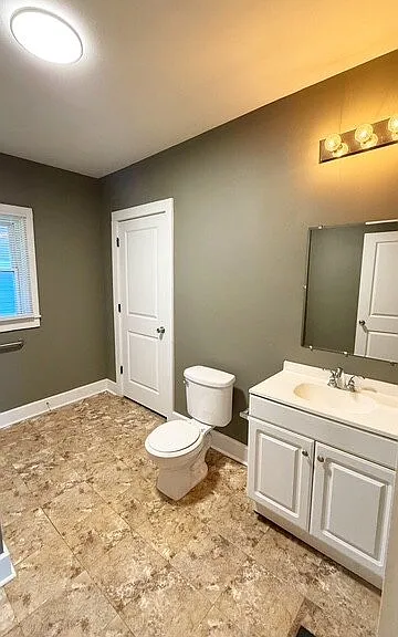 3370 N College Ave — Photo 12