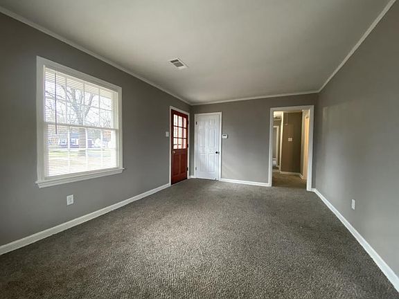 3rd image of 1012 Whitaker Dr