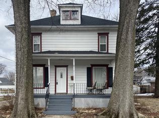 8 E 12th St, Sterling, IL 61081