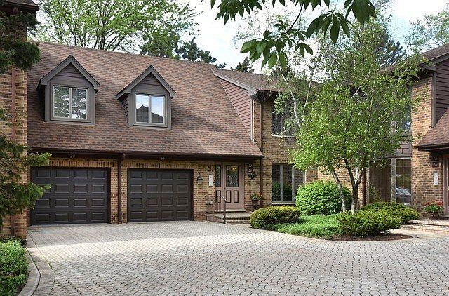 1st image of 22 Queens Ct #2