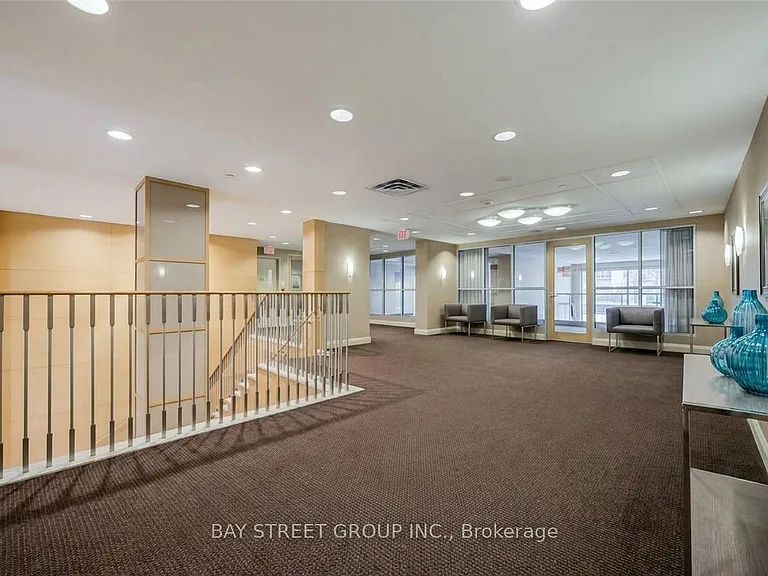 4968 Yonge St #1202 — Photo 12