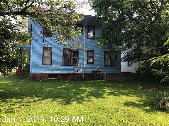 3rd image of 1101 E Powell Ave