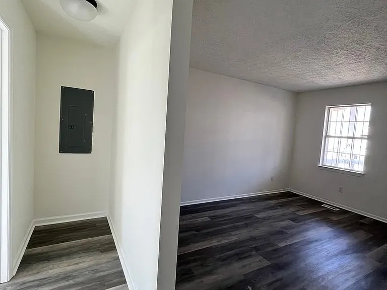 802 Aubrey Ave — Photo 17