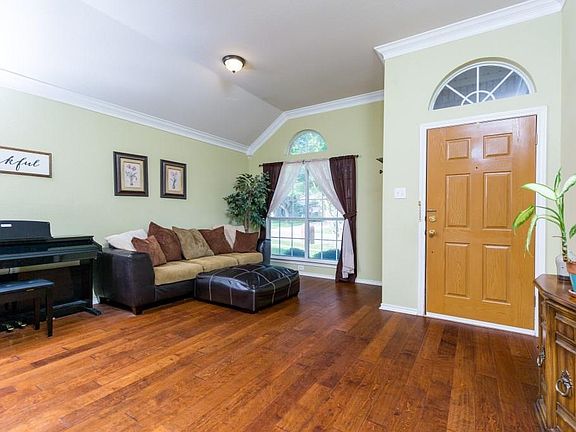 4th image of 6315 Branch Hollow Ln