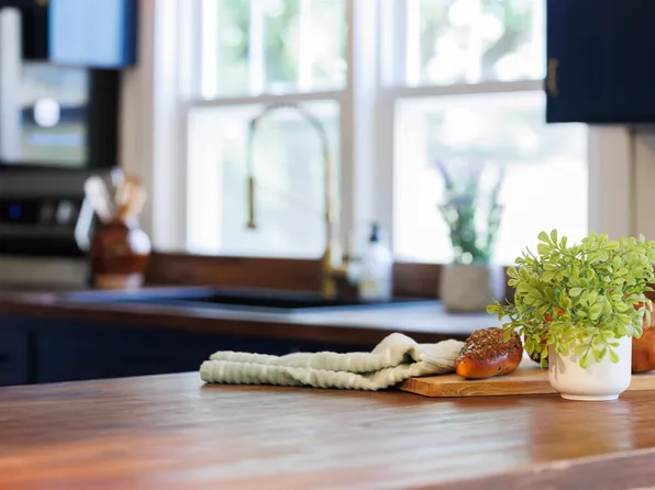 334 Poplar Hill Rd, Lexington, VA 24450