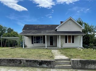 429 Durham St, Mount Airy, NC 27030