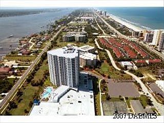 2nd image of 2 Oceans West Blvd APT 902