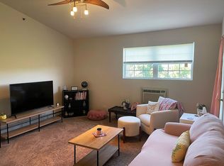 400 Cunat Blvd APT 3C, Richmond, IL 60071